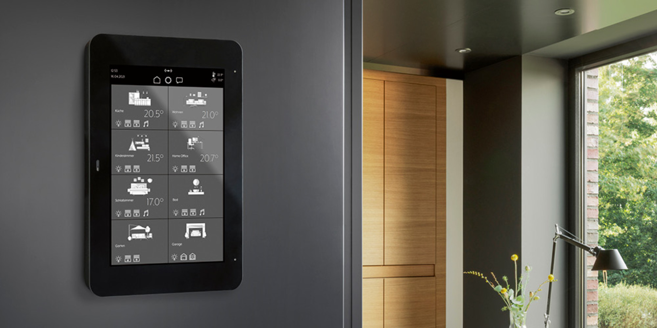 JUNG Smart Panel 8 bei Elektro Petrat / Dominic Petrat e.K. in Obertshausen